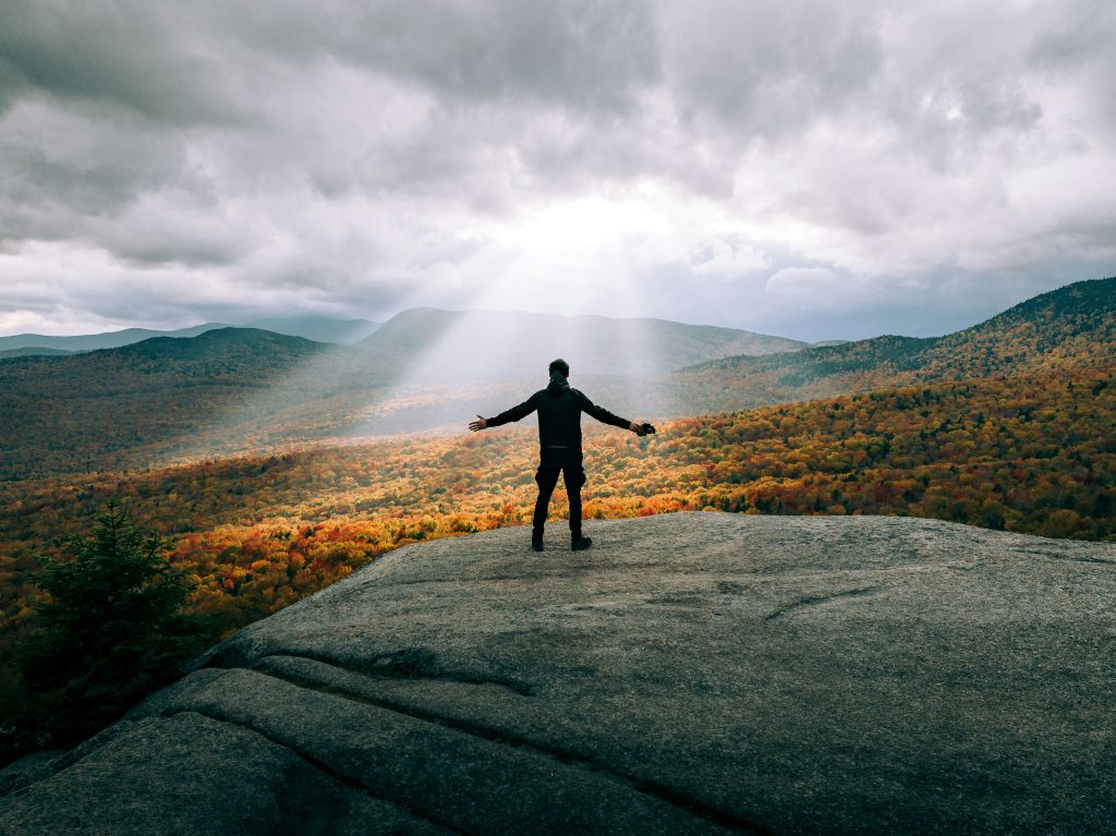 martin-sanchez-gD3dUQpMlvk-unsplash - Suzanne Kane cope with y our beliefs