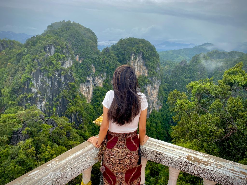 yatima-kanghae-BoSyzGHyutg-unsplash - Suzanne Kane find peace of mind