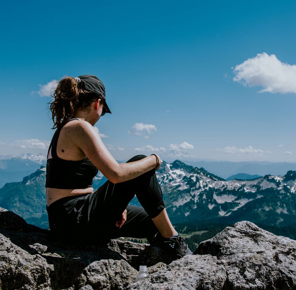 alex-gorey-1dd5-wBwdZc-unsplash - Suzanne Kane secret to amazing accomplishment