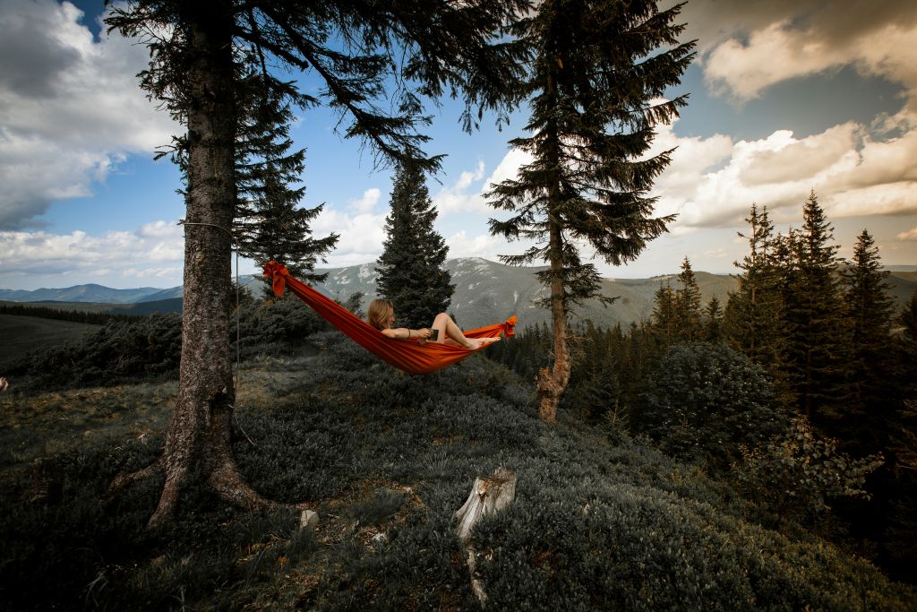 max-vertsanov-Sr5sVt9UG4Q-unsplash - Suzanne Kane how to be content