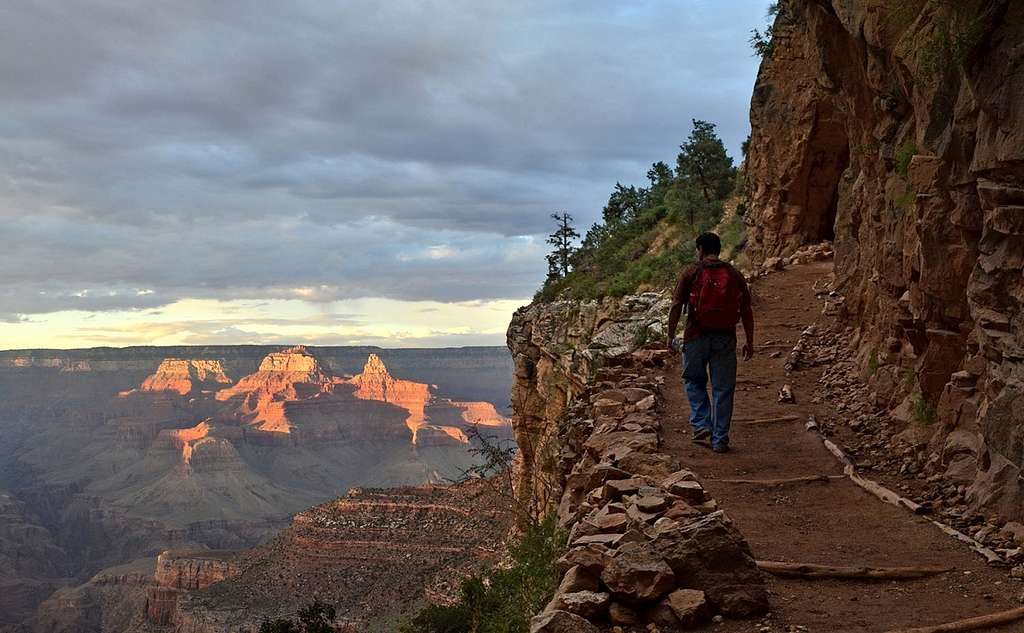 photo-of-the-bright-angel-trail-in-the-grand-canyon-4a45cd - Suzanne Kane best mindful walks