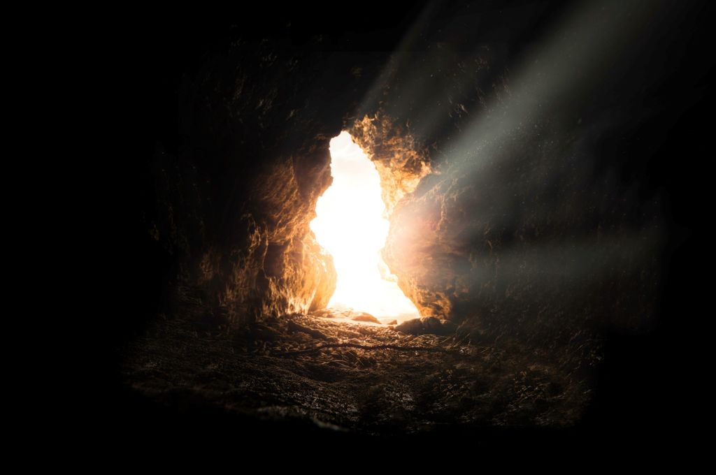 bruno-van-der-kraan-v2HgNzRDfII-unsplash - Suzanne Kane secrets of truth