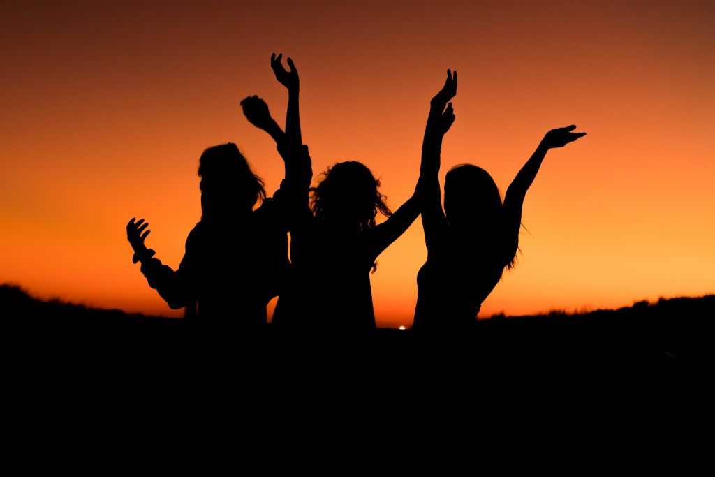 levi-guzman-zdSoe8za6Hs-unsplash - Suzanne Kane share your enthusiasm