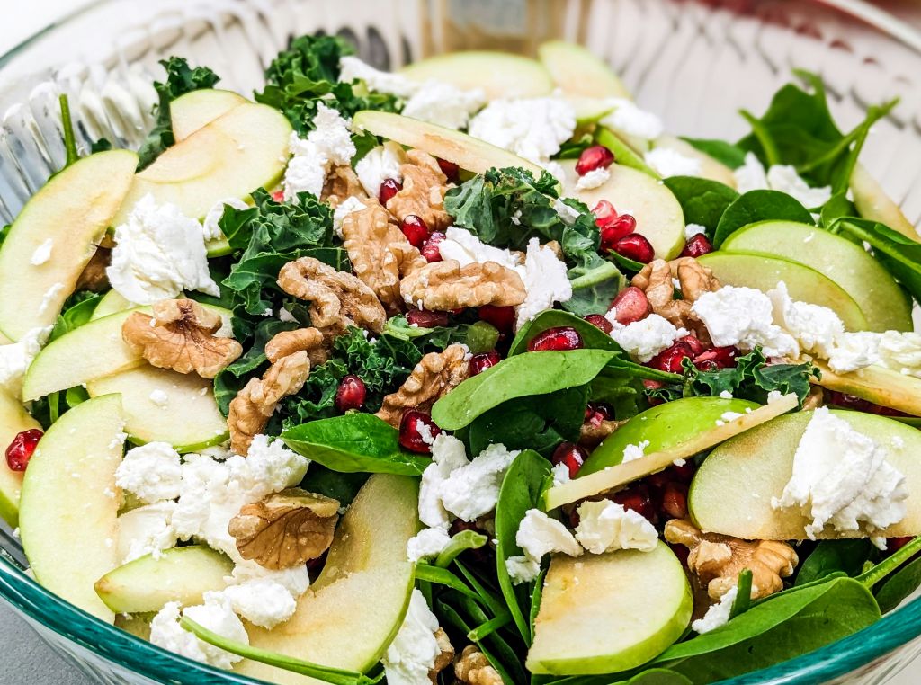 robby-mccullough-sgMCfeKXLFs-unsplash - Suzanne Kane best healthy nuts