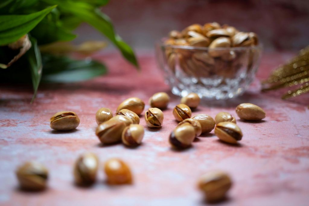 wouter-supardi-salari-7j1Pi4fCJ58-unsplash - Suzanne Kane best healthy nuts