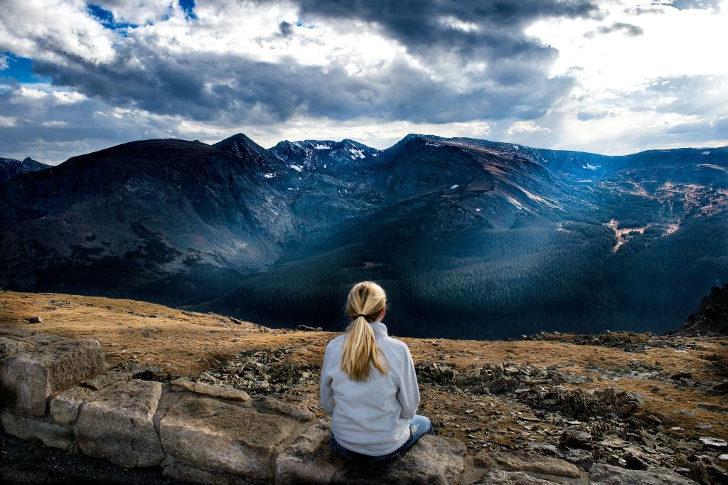 donald-giannatti-MeMbExzoyF8-unsplash - Suzanne Kane find peace and calml