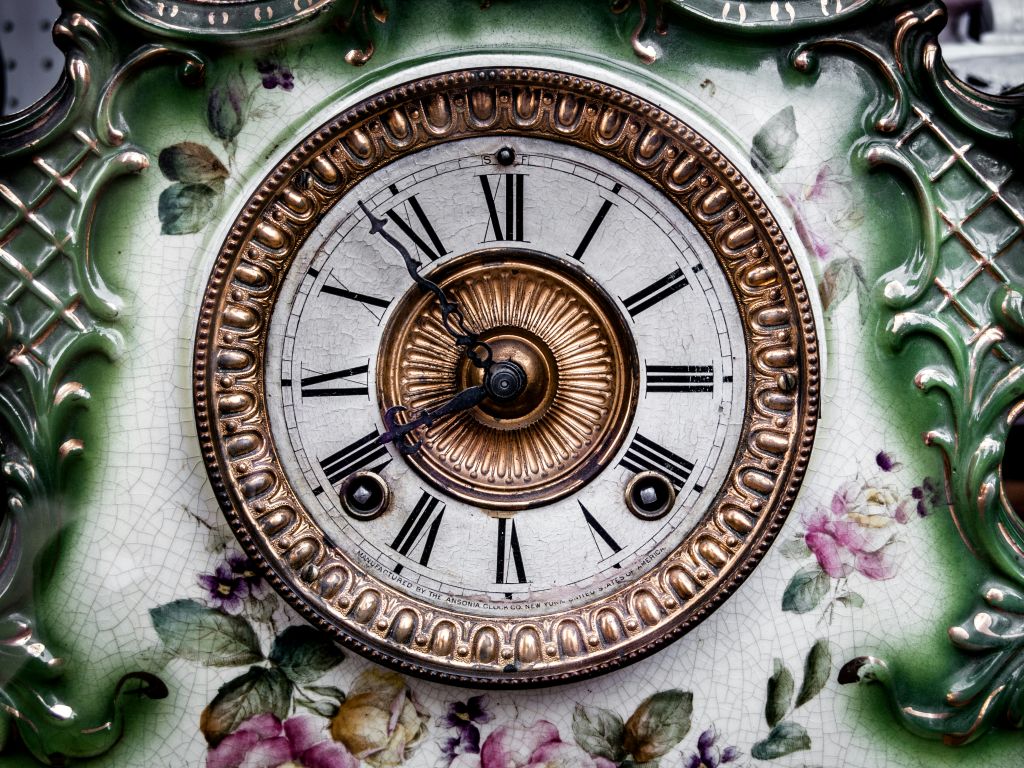 elizabeth-kay-GlDo_QI_tTE-unsplash - Suzanne Kane power of momentum
