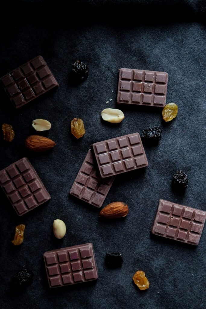 alina-parache-BypPgofw-1w-unsplash - Suzanne Kane enjoy chocolate