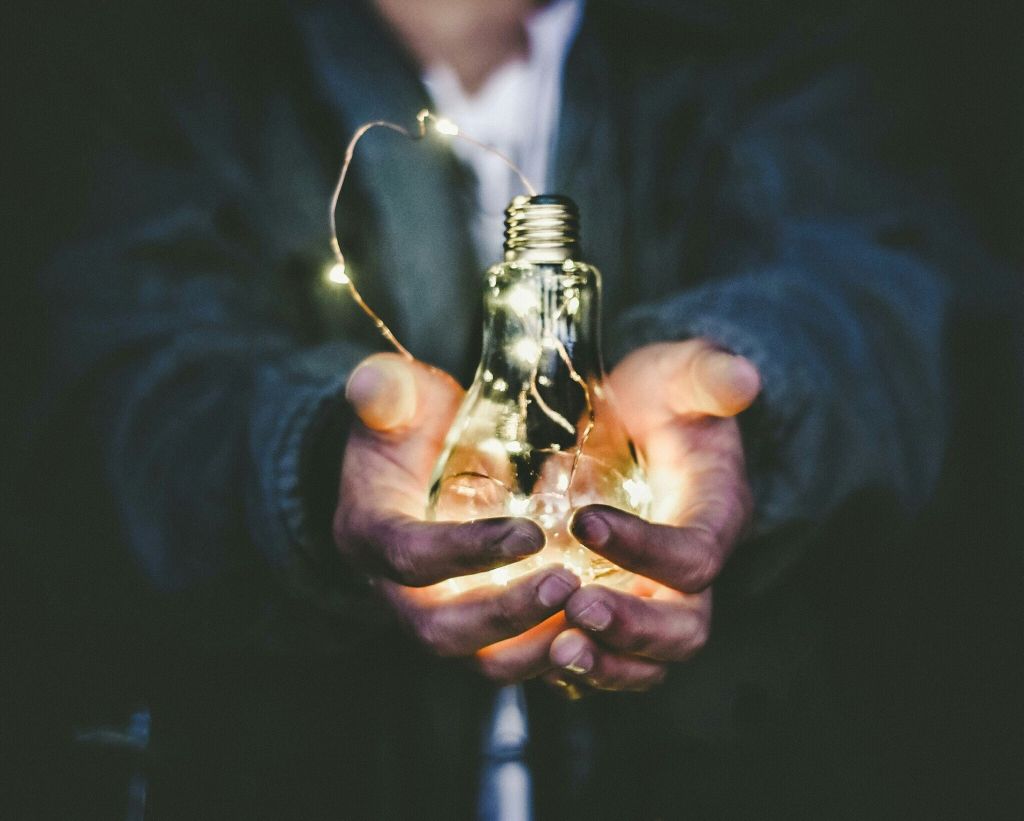 riccardo-annandale-7e2pe9wjL9M-unsplash - Suzanne Kane nurture your ideas