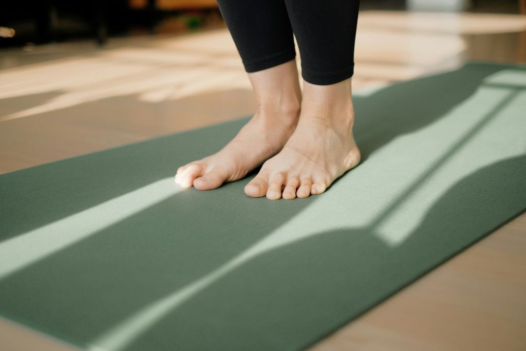 junseong-lee-G9H5edUL0T8-unsplash - Suzanne Kane enjoy yoga