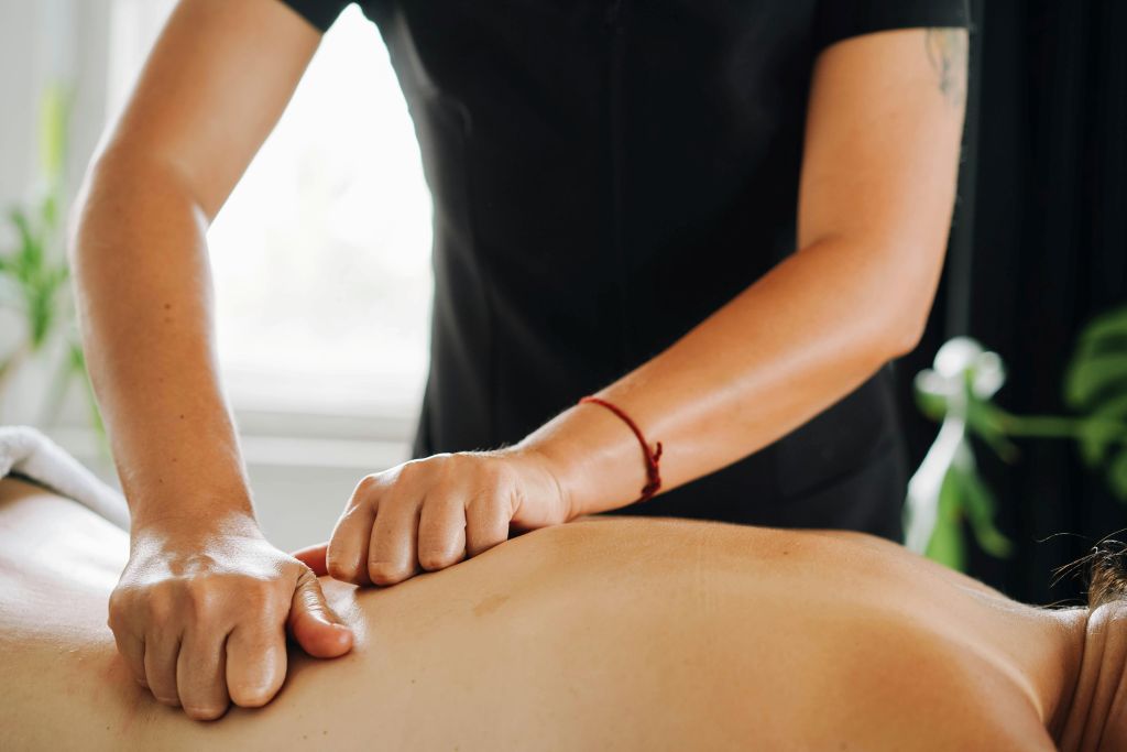 pexels-olia-danilevich-9336026 - Suzanne Kane how to manage pain