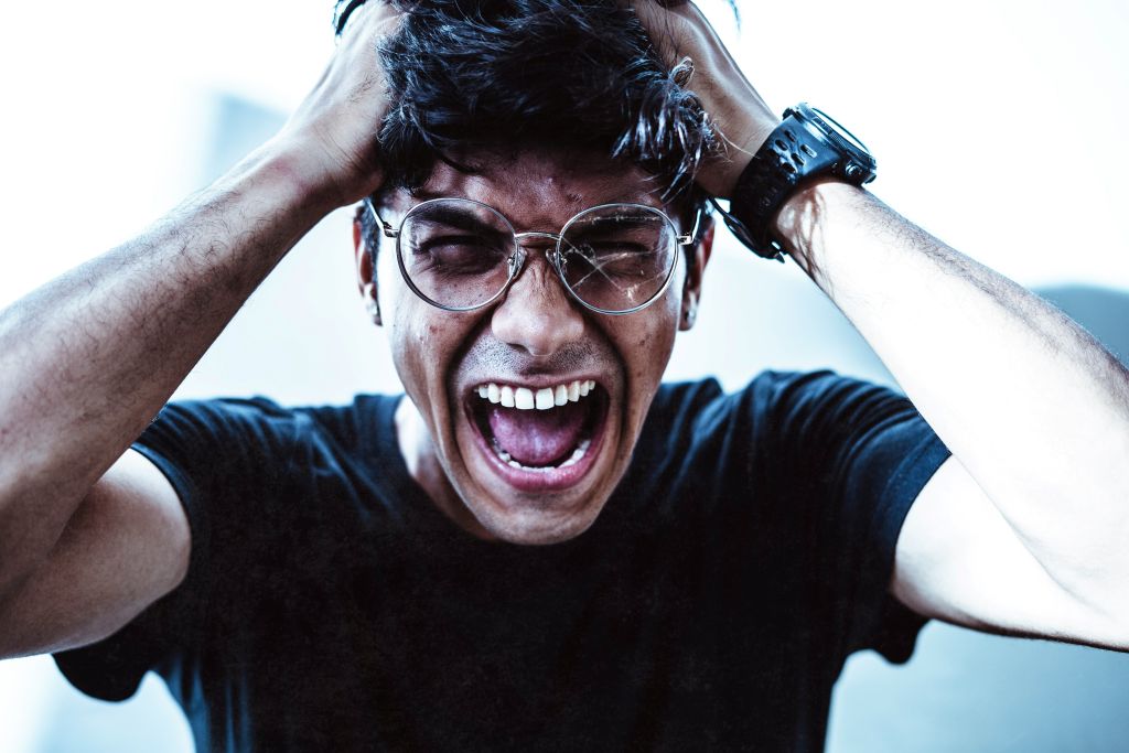 yogendra-singh-BxHnbYyNfTg-unsplash - Suzanne Kane cope with work stress
