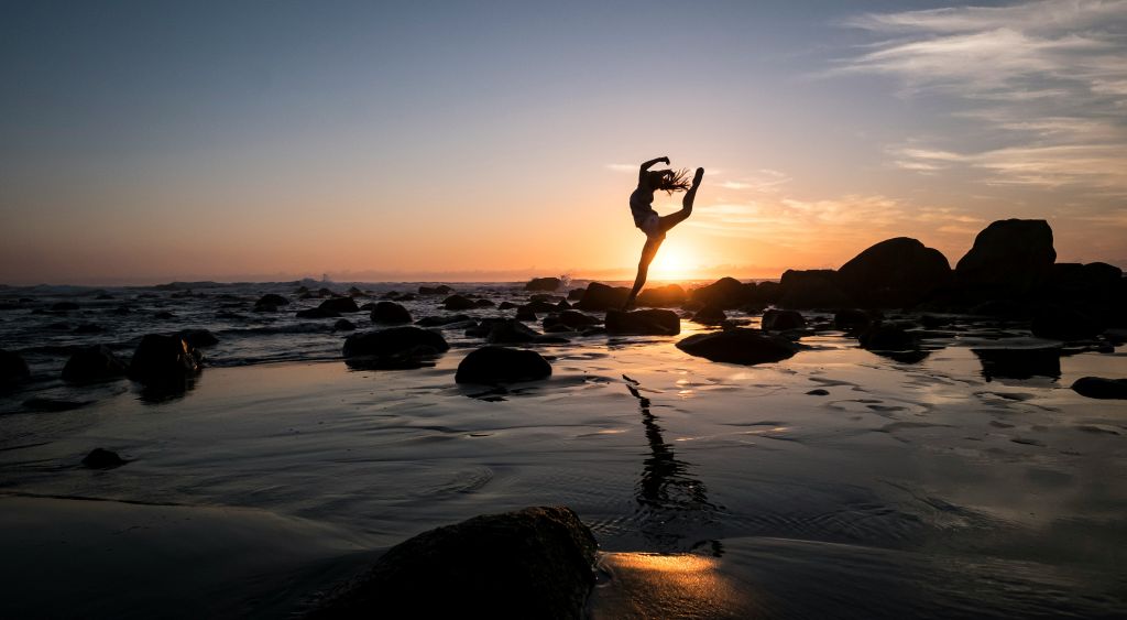 andrew-rice-8-xIvmltl2U-unsplash - Suzanne Kane how to let go